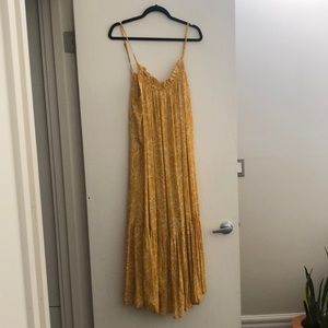 Maxi yellow sundress